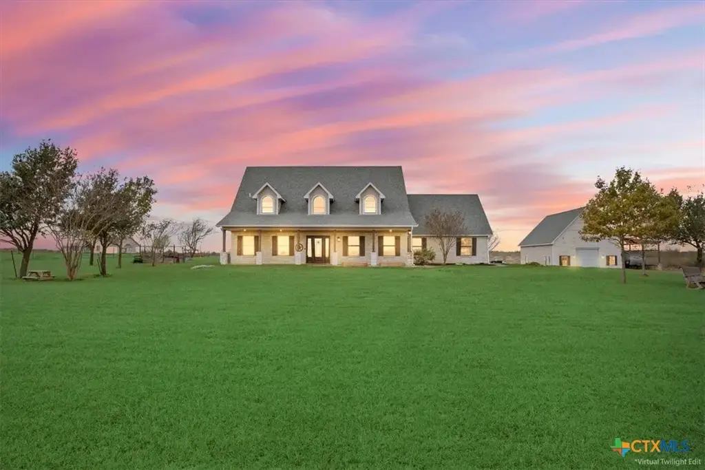 8600 Five Wells Road, Rogers