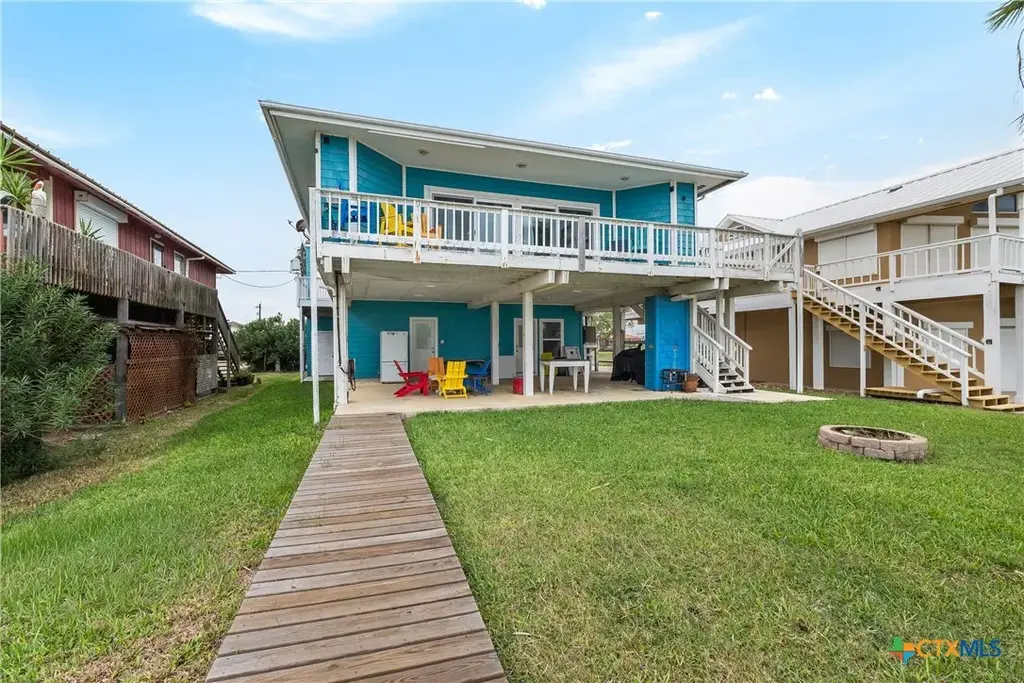 436 N Shore Drive, Port Mansfield