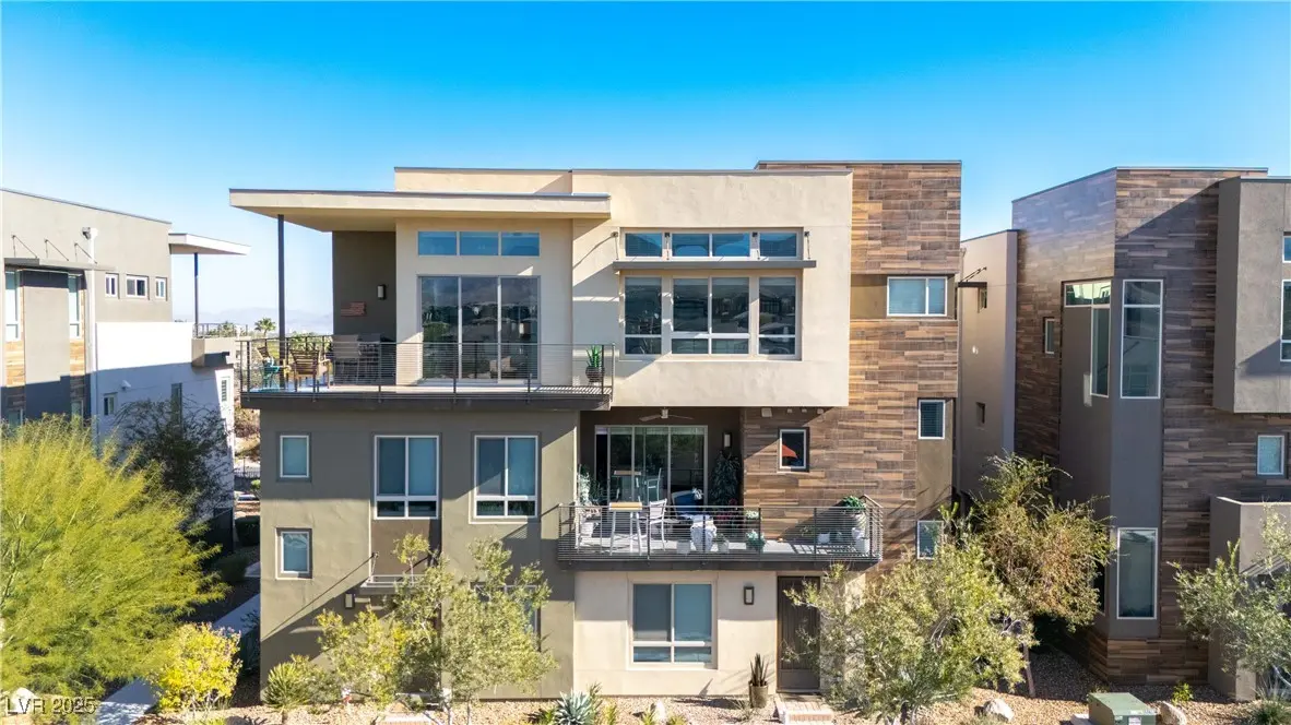 Photo of Listing #2739558