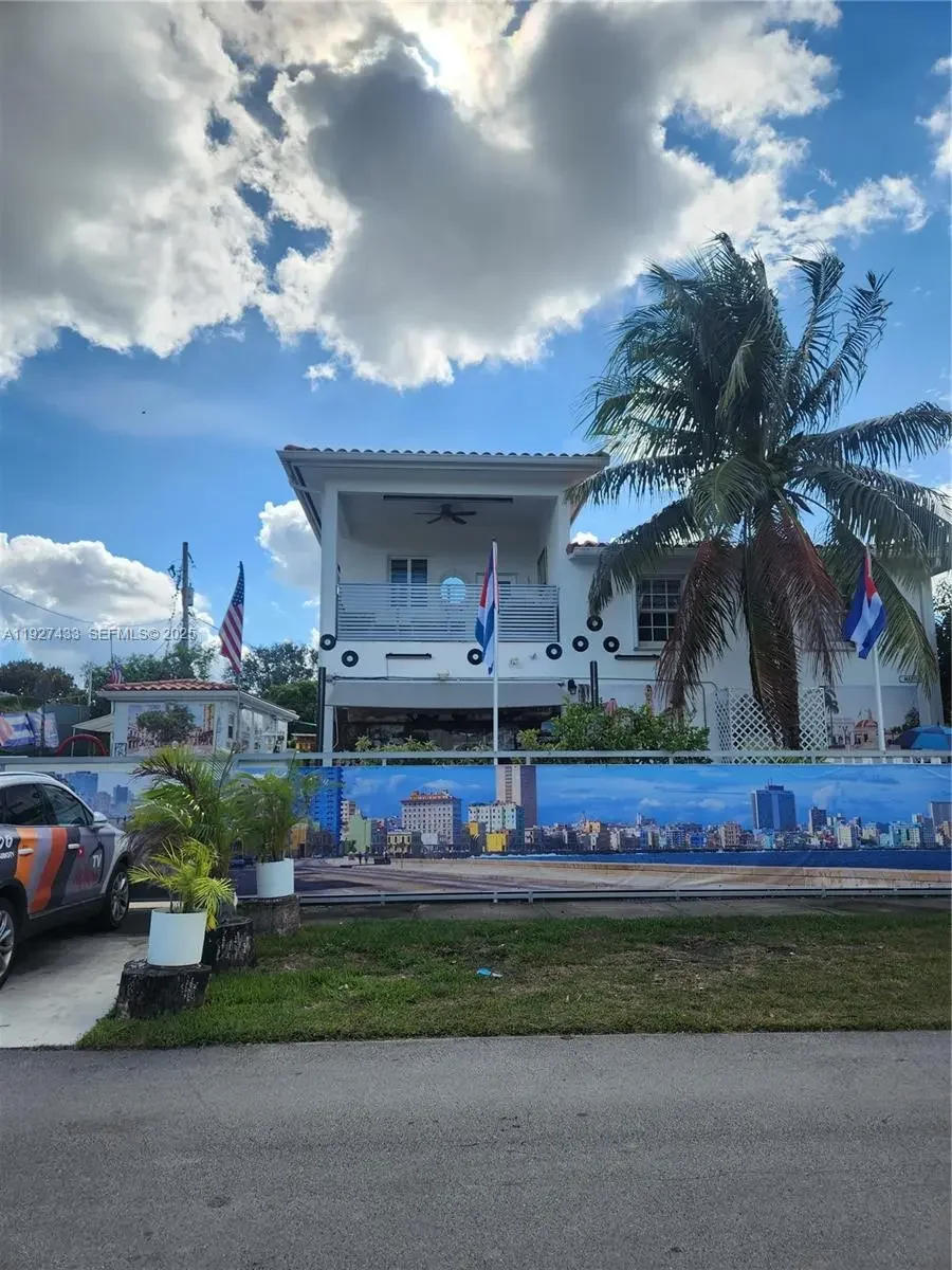 Photo of Listing #A11927433