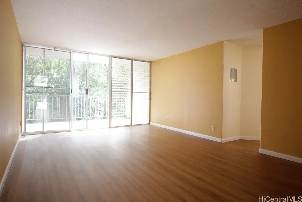 95-2039 Waikalani Place # C203, Mililani