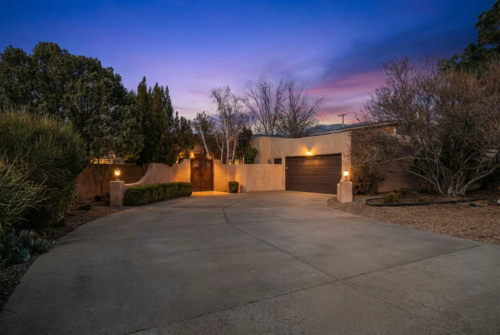 709 Stagecoach Road Se, Albuquerque