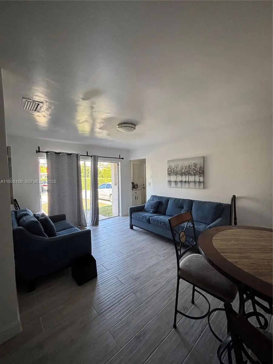 Photo of Listing #A11928150