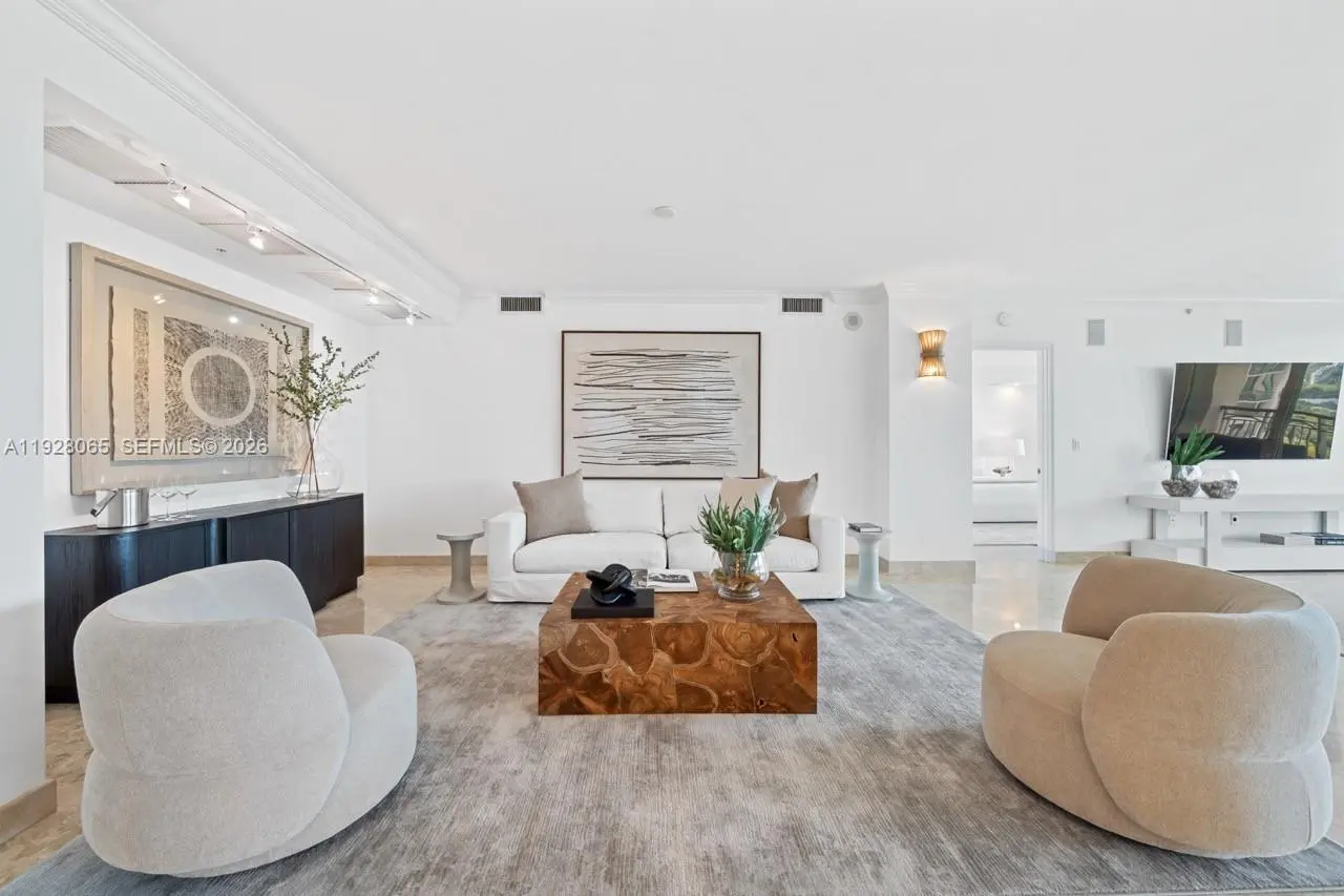 Photo of Listing #A11928065