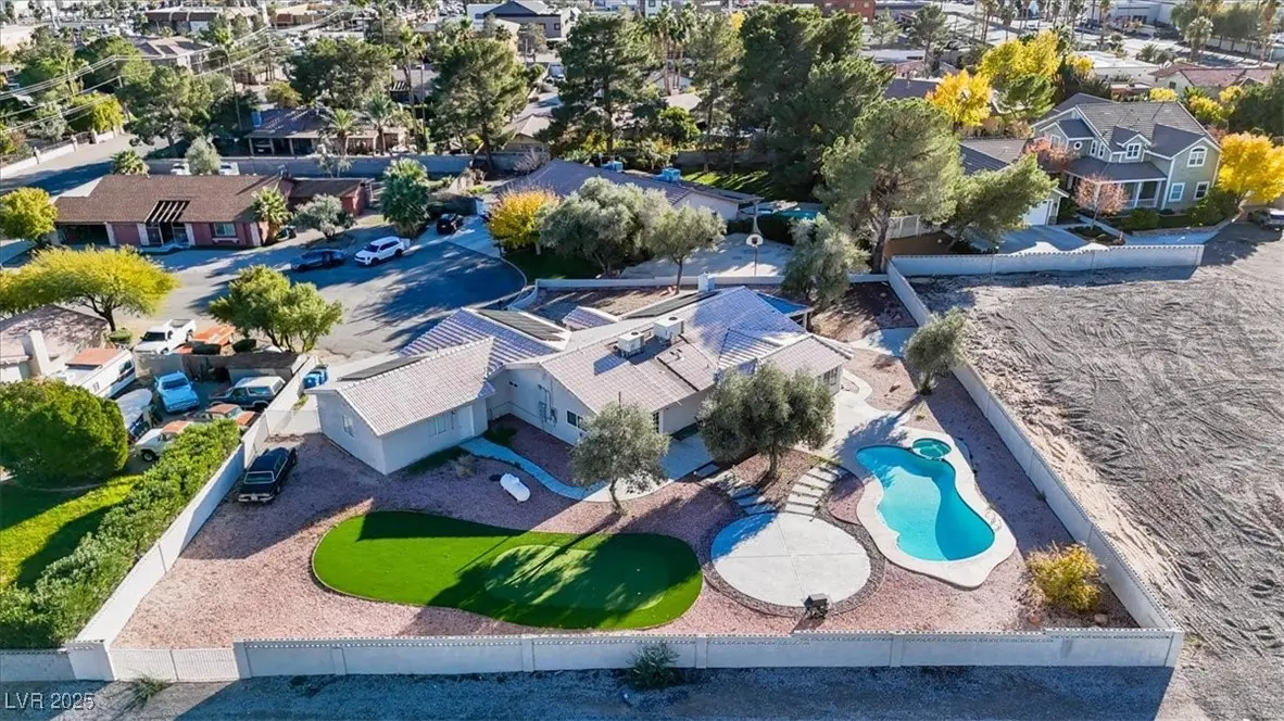 Photo of Listing #2739465