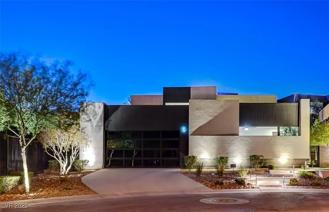 Photo of Listing #2739852