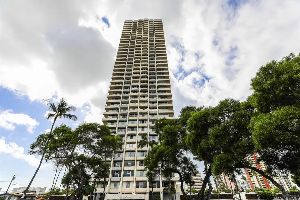 2825 S King Street # 2003, Honolulu