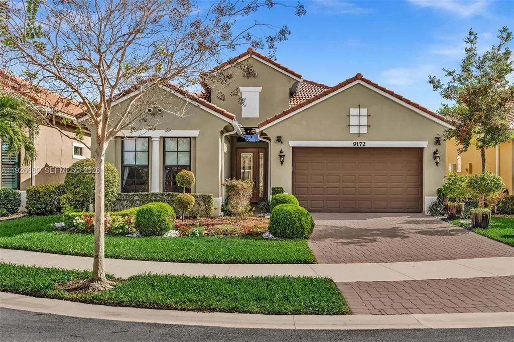 9172 E Leon Cir E, Parkland