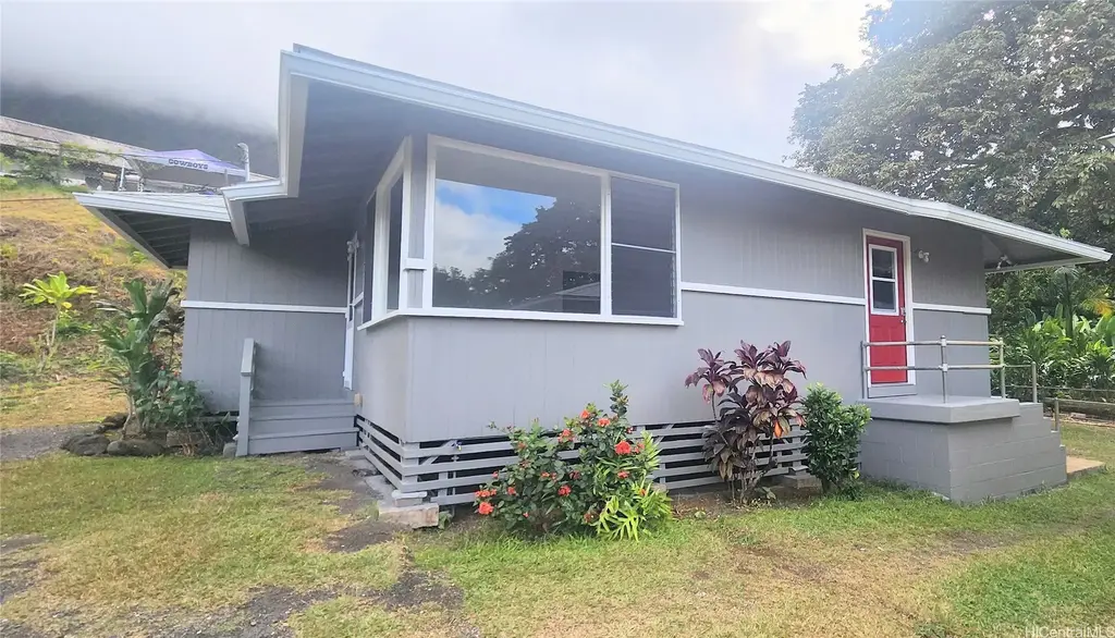 41-978b Waikupanaha Street # B4, Waimanalo