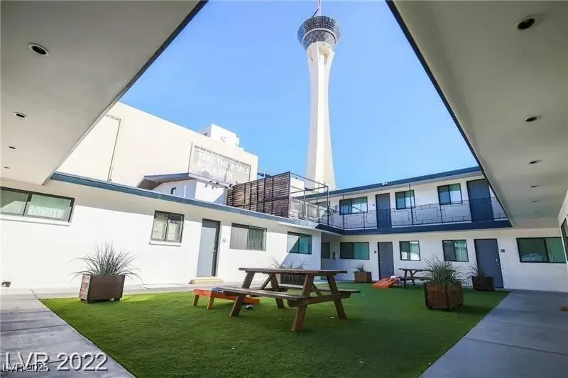 Photo of Listing #2740534