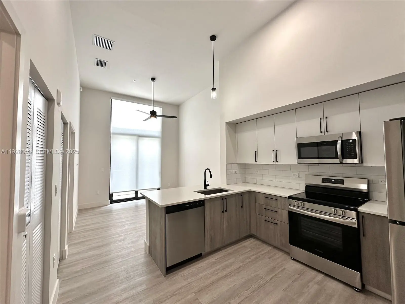 Photo of Listing #A11928053