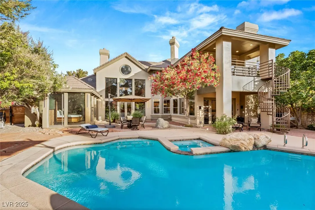 Photo of Listing #2740573