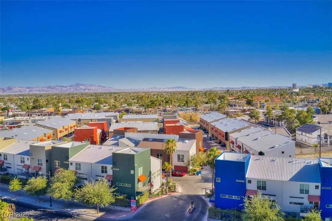 Photo of Listing #2732892