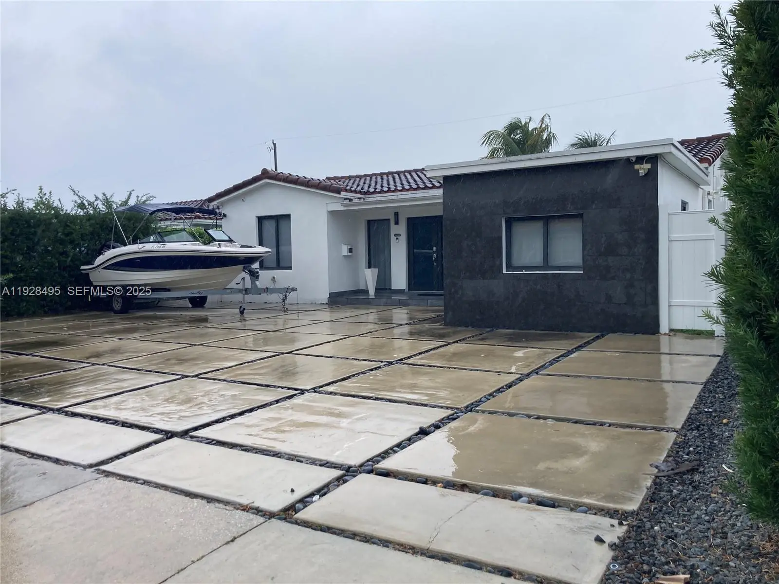 Photo of Listing #A11928495