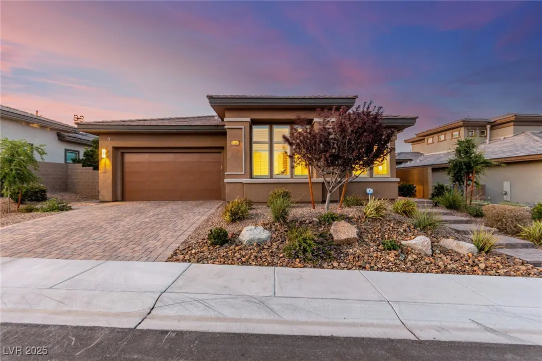 Photo of Listing #2740588