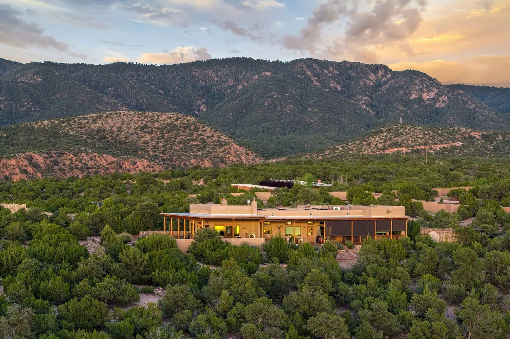 3 Heather Lane, Santa Fe