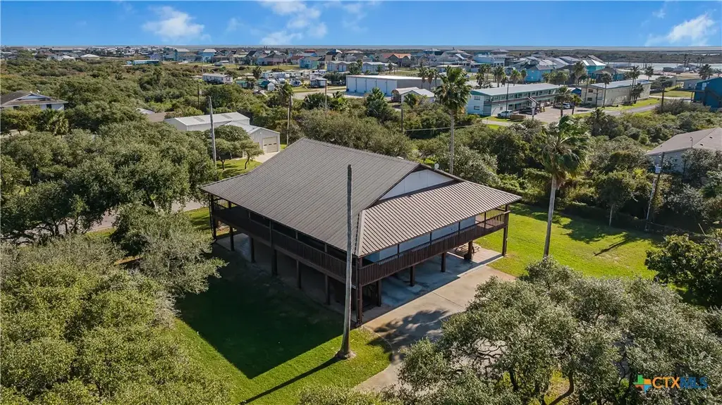 1401 W Main Street, Port O'Connor