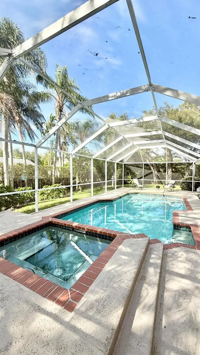 Photo of Listing #A11927558