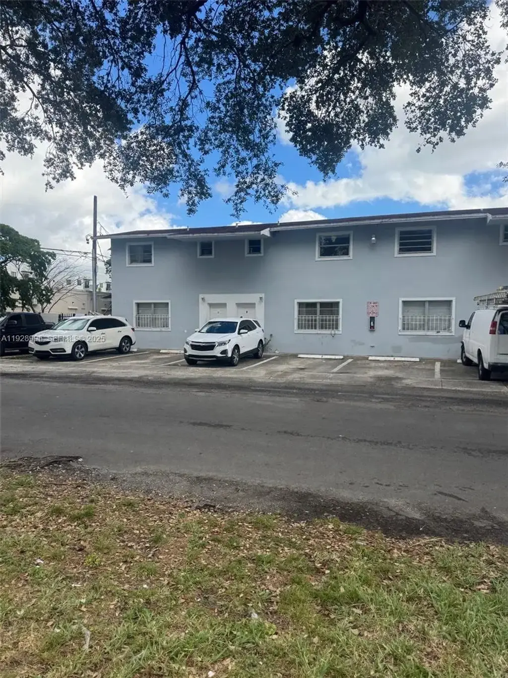 3821 Sw 13th Ct, Fort Lauderdale