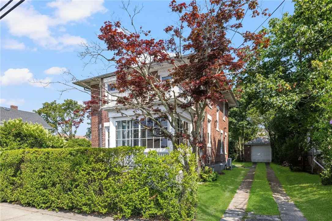 26 Narragansett Ave, Newport