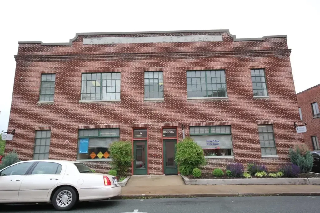 117 Lewis St S, Staunton