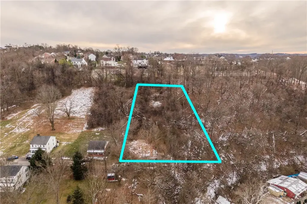 1853 Essen Hill Road, Upper St Clair