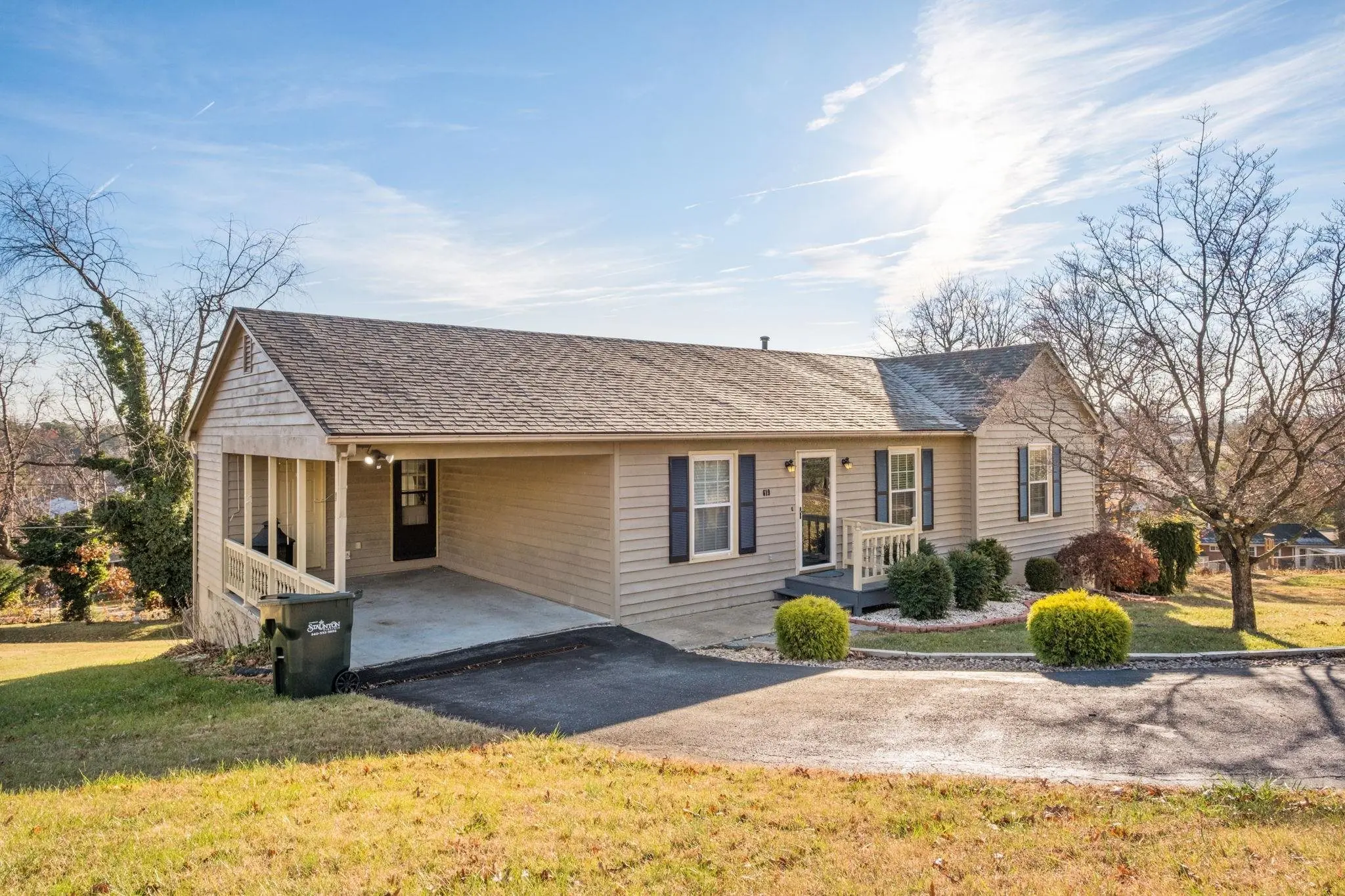 619 Essex Dr, Staunton
