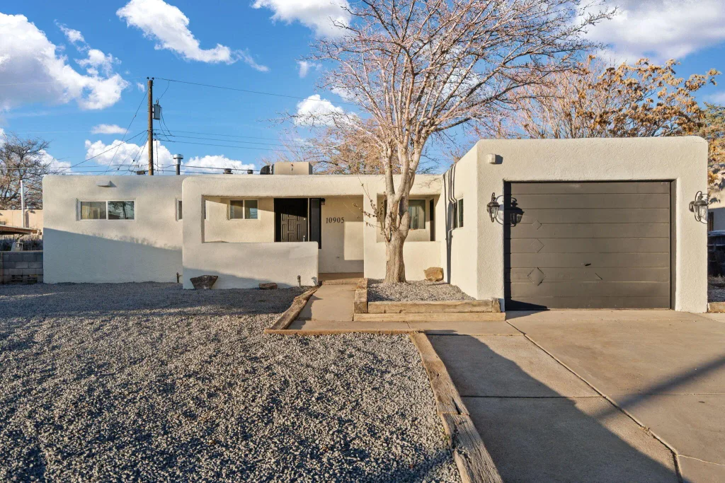 10905 Woodland Avenue Ne, Albuquerque