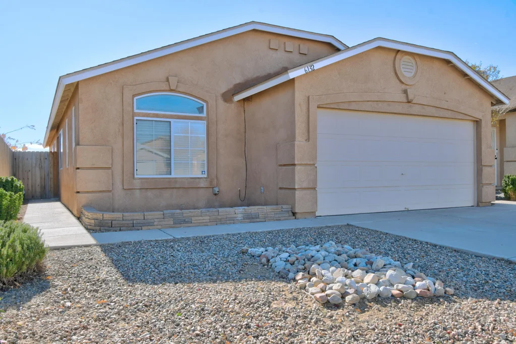 6132 Ursa Avenue Nw, Albuquerque