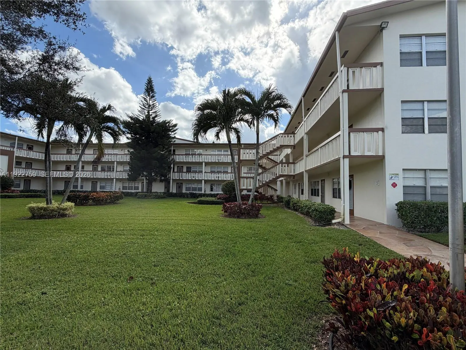 Photo of Listing #A11922759