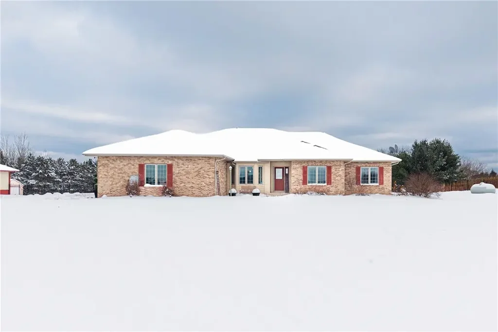 6945 72nd Street, Chippewa Falls