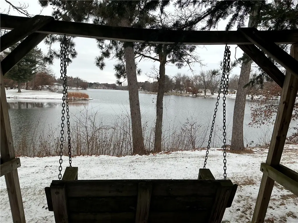 Lakeshore Drive, Bloomer