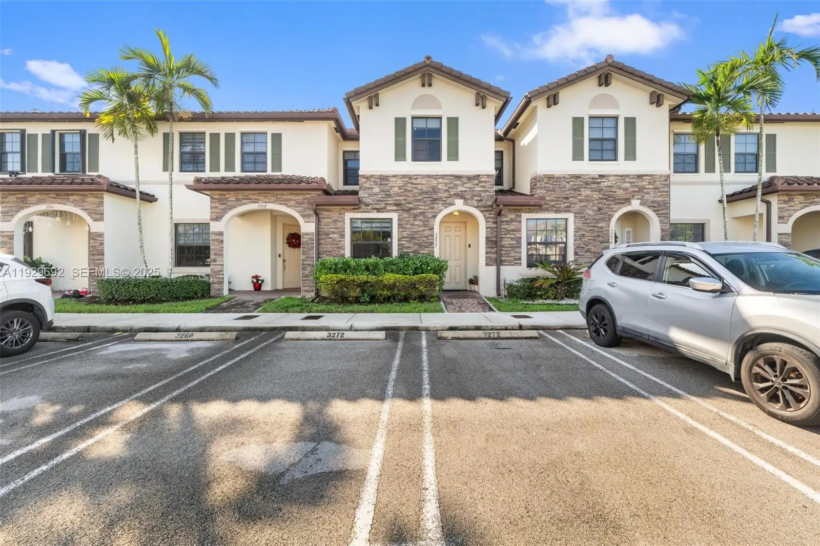 Photo of Listing #A11929692