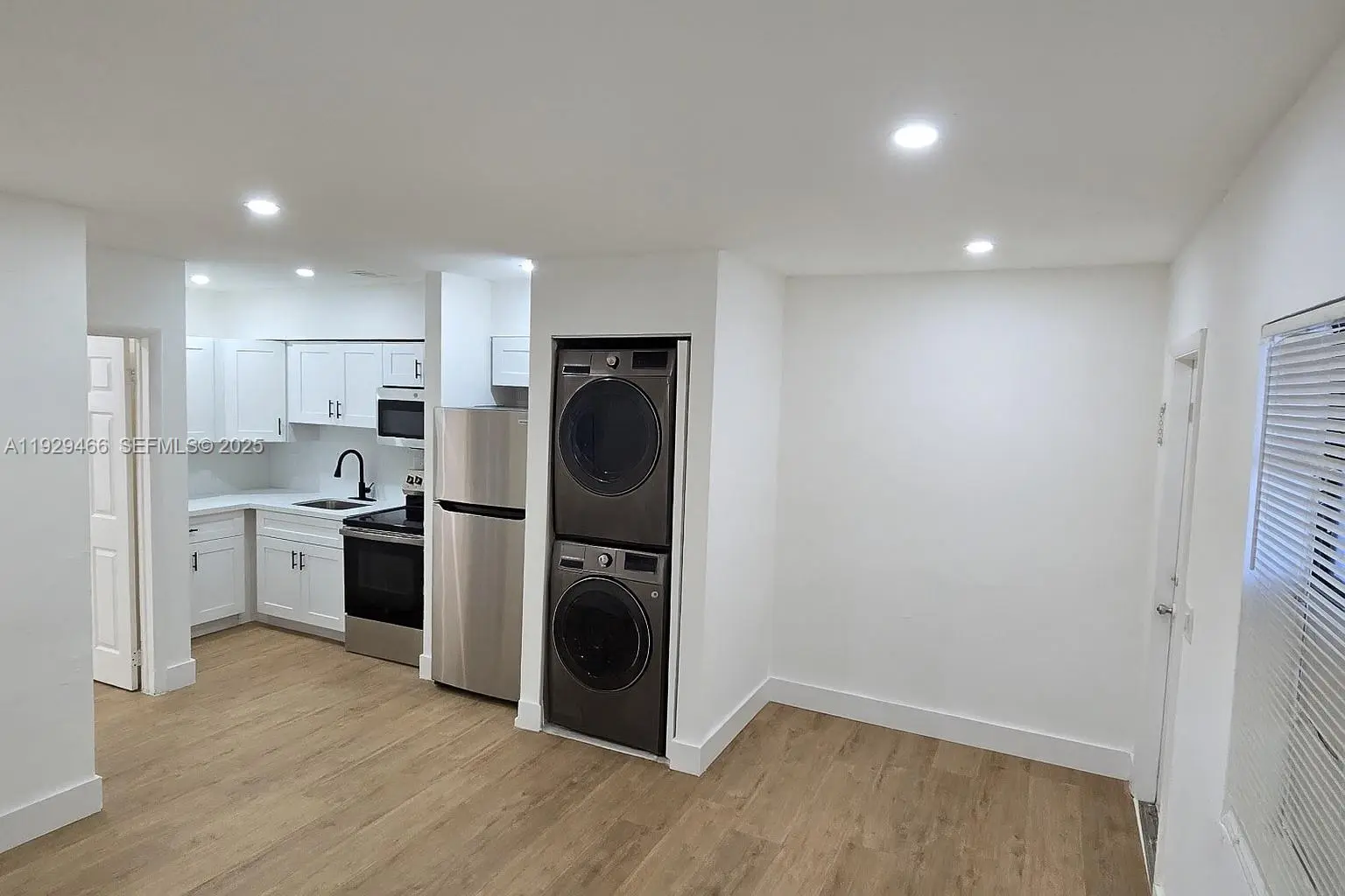 Photo of Listing #A11929466