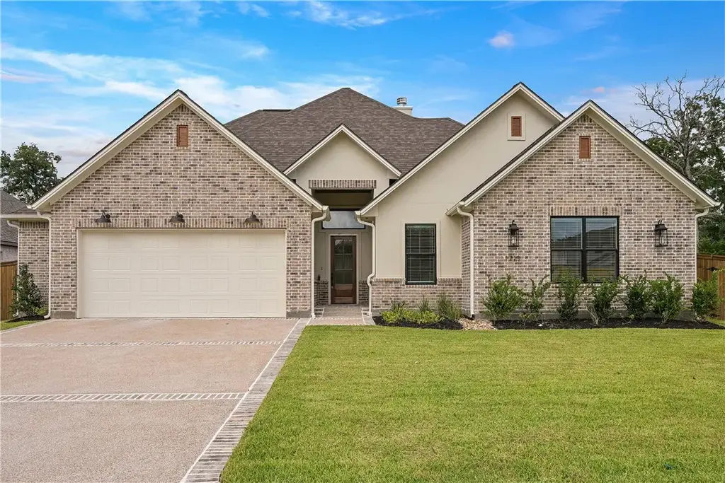 1713 Hidalgo Pass Ct, College Station