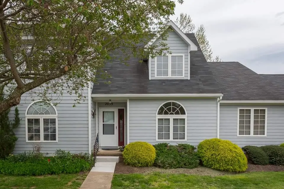 2039 Hampton Dr, Waynesboro