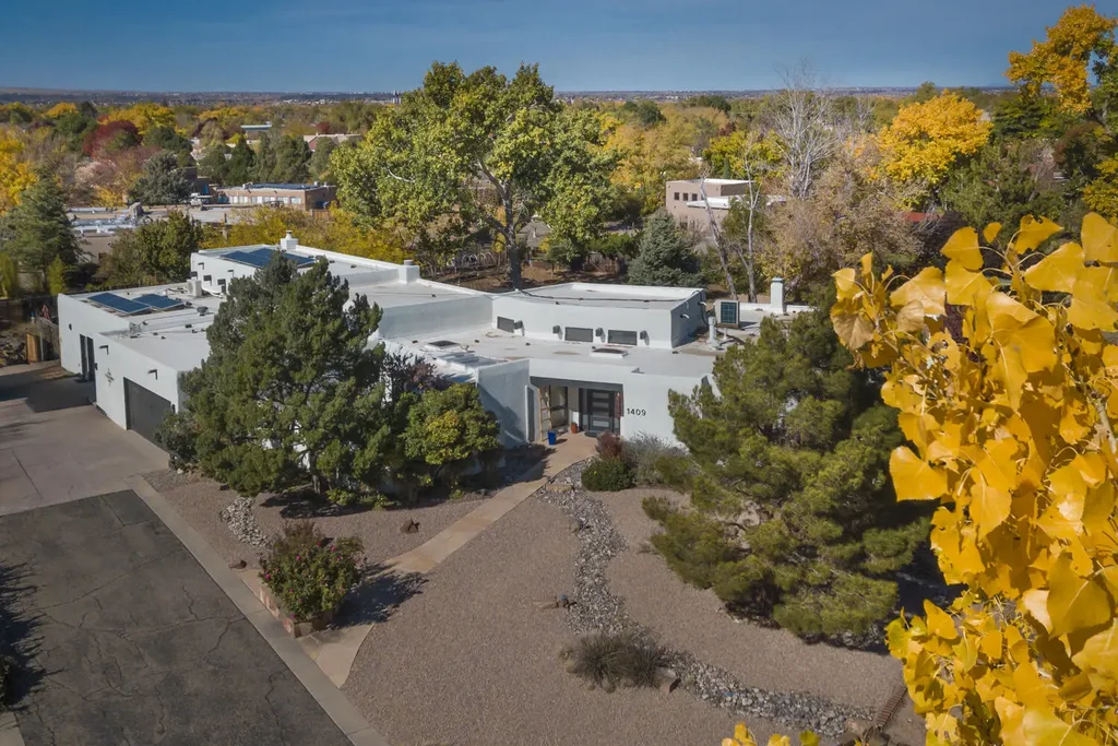 1409 Camino Ecuestre Nw, Albuquerque