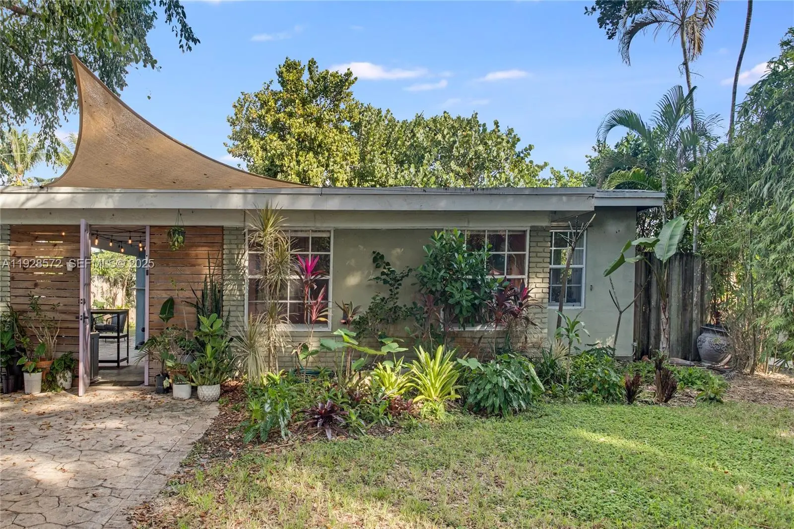 Photo of Listing #A11928572