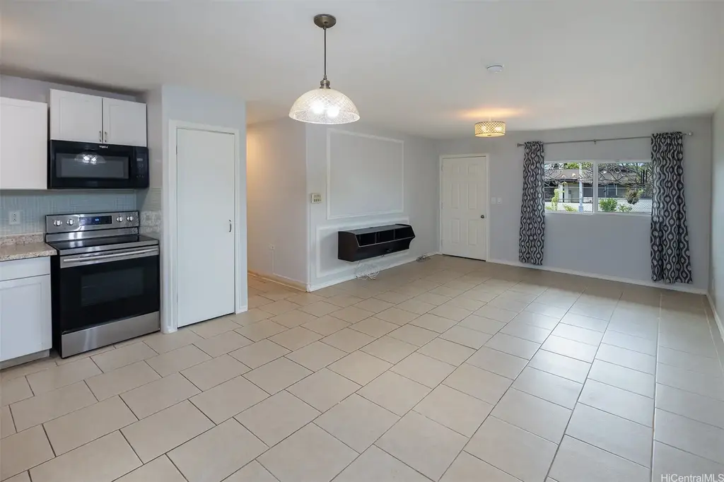 1367 Kuahaka Street, Pearl City