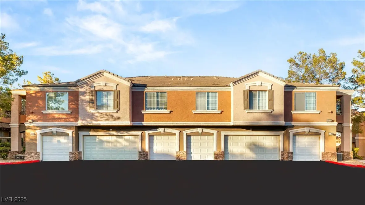 Photo of Listing #2741038