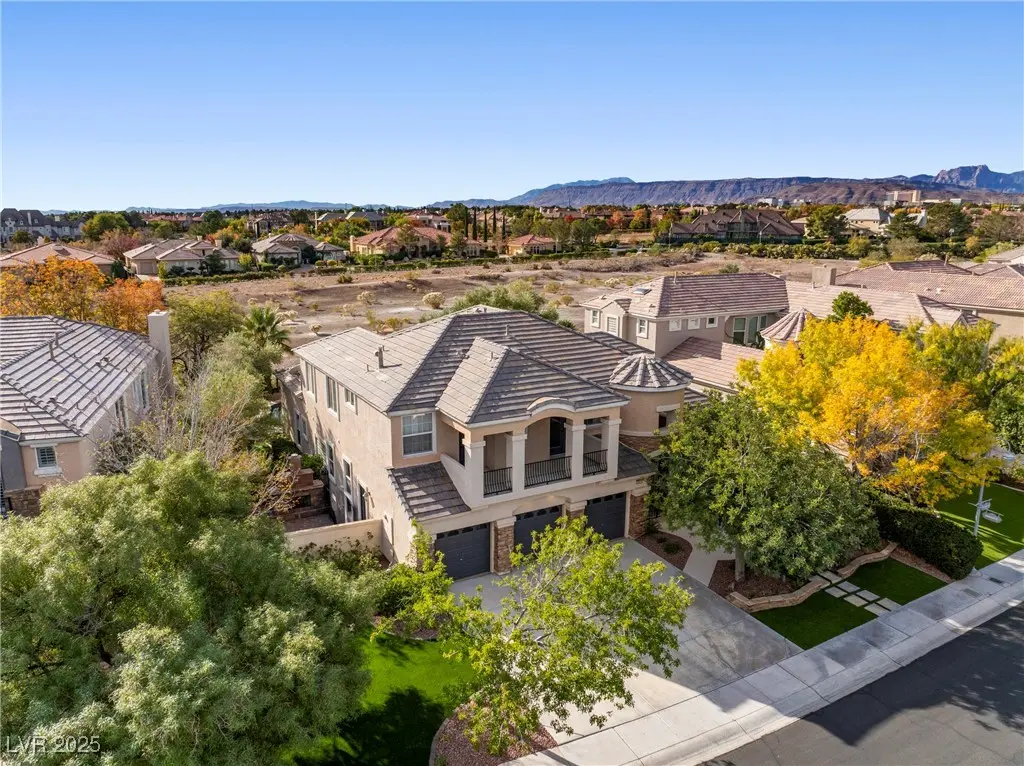 Photo of Listing #2740786