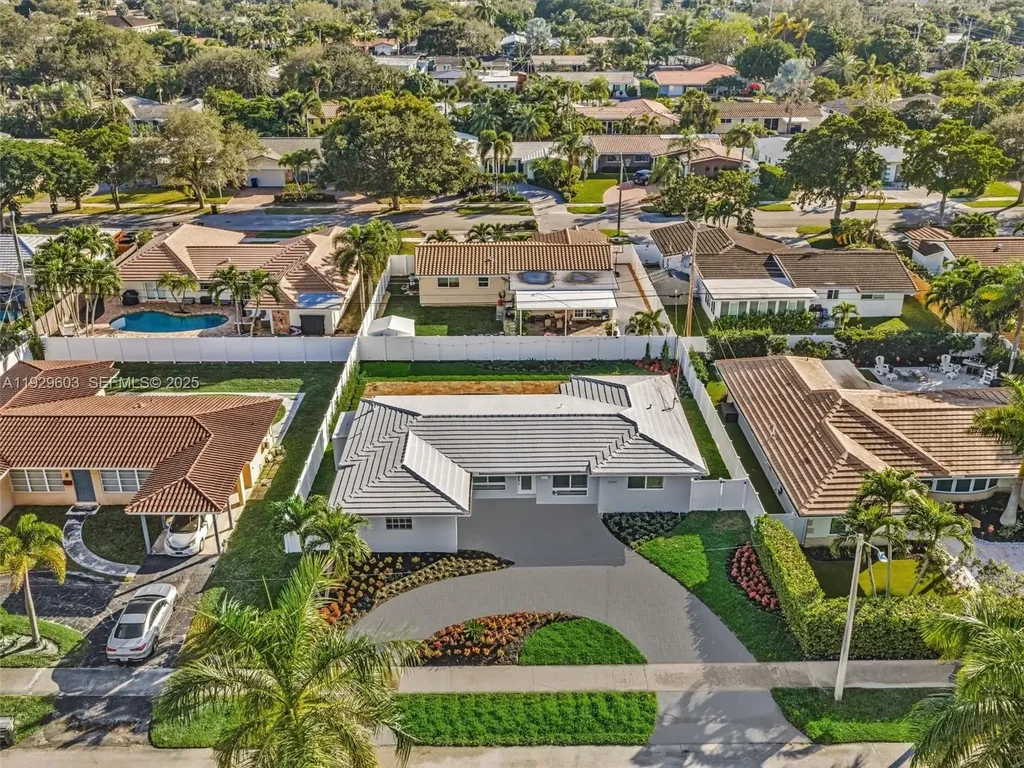 2144 Ne 64th St, Fort Lauderdale