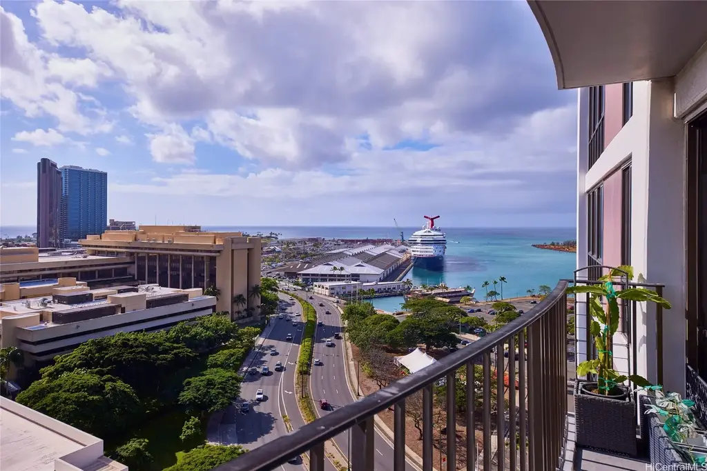 (unit #1708) 700 Richards Street, Honolulu