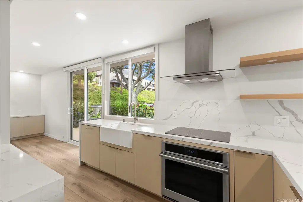 348 Kaelepulu Drive # 608, Kailua