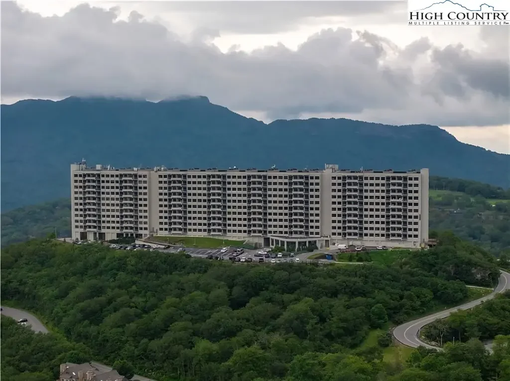 303 Sugar Top Drive # 2011, Sugar Mountain