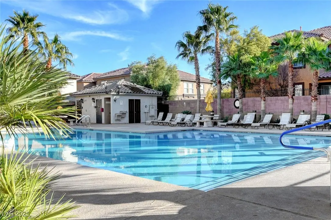 Photo of Listing #2741532