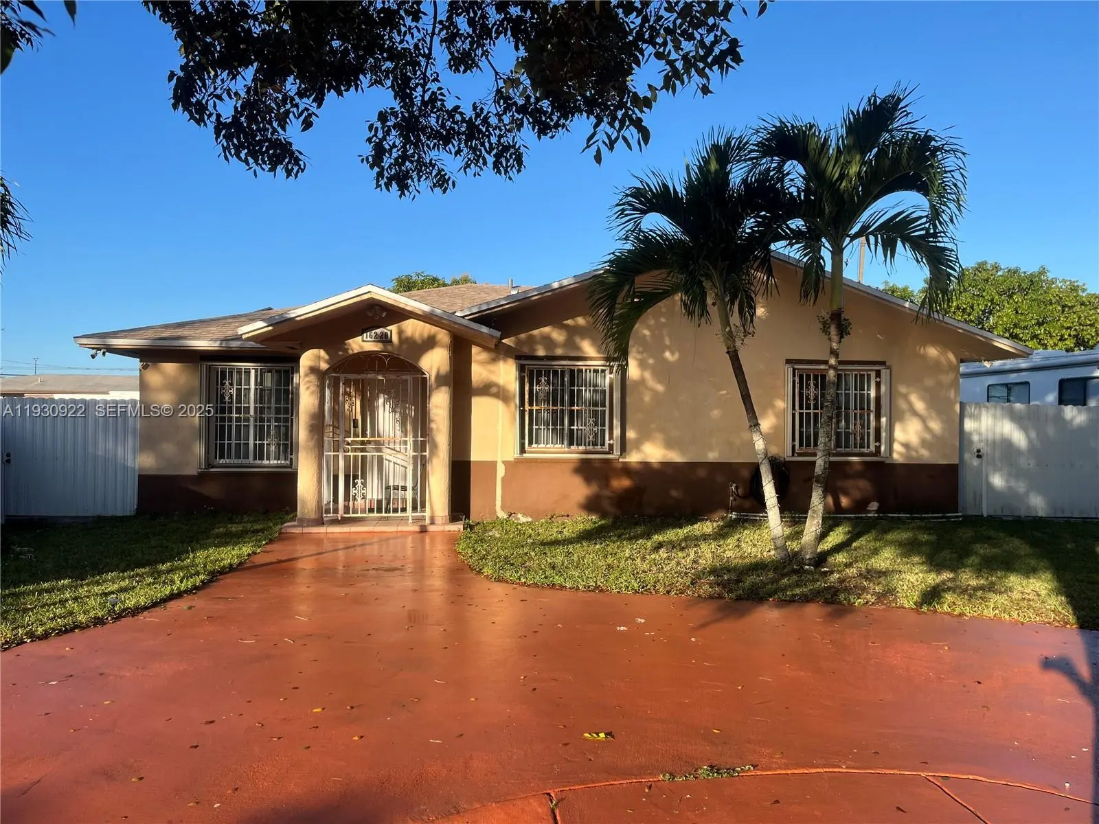 Photo of Listing #A11930922