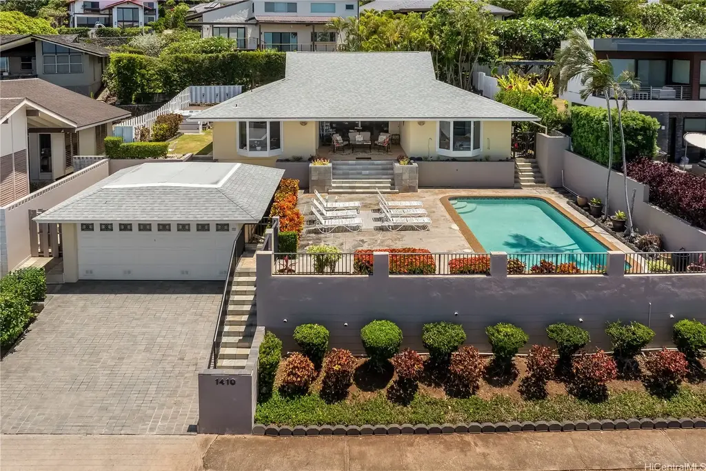 1410 Ehupua Street, Honolulu