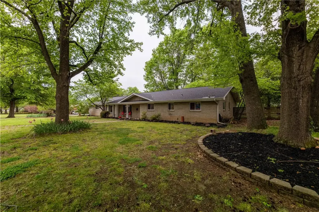 1106 Ranch Drive, Springdale
