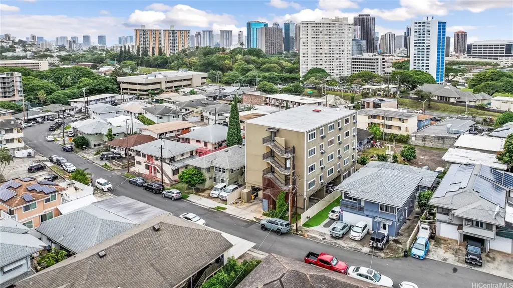 311 Puuhue Place, Honolulu
